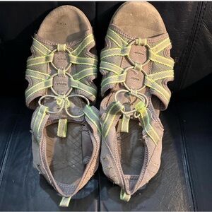 Croft & Barrow Women's Sandals - Grey and Lime